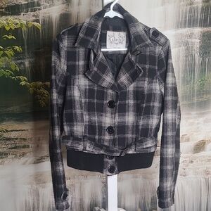 Deb Large Black Gray Plaid Stylish Button Up Wool Cropped Jacket